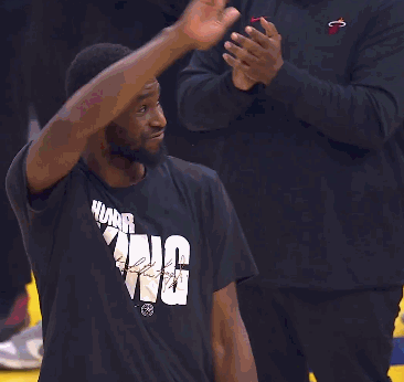 欢迎回家！勇士主场播视频致敬维金斯 科尔库里追梦悉数出镜