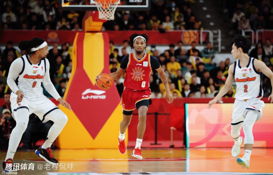 山西外援黑根斯连续4场比赛一分未得 他离被裁掉还有多远？