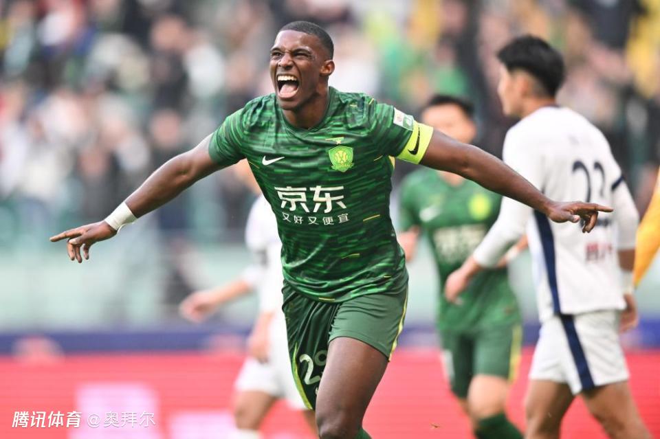 蒙哥马利变阵成功！法比奥头球破门，塞鸟助攻，三人流畅配合