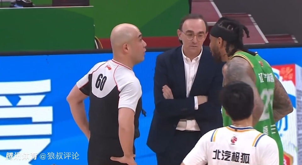 辽宁主帅：连续丢篮板对球队伤害非常大 吸取教训为接下来比赛做准备