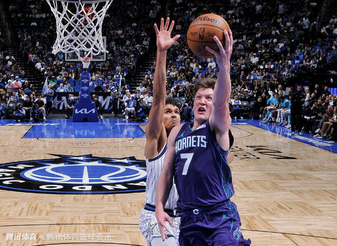 黄蜂主帅：克努佩尔X光检测结果为阴性 返回夏洛特后会有更多信息