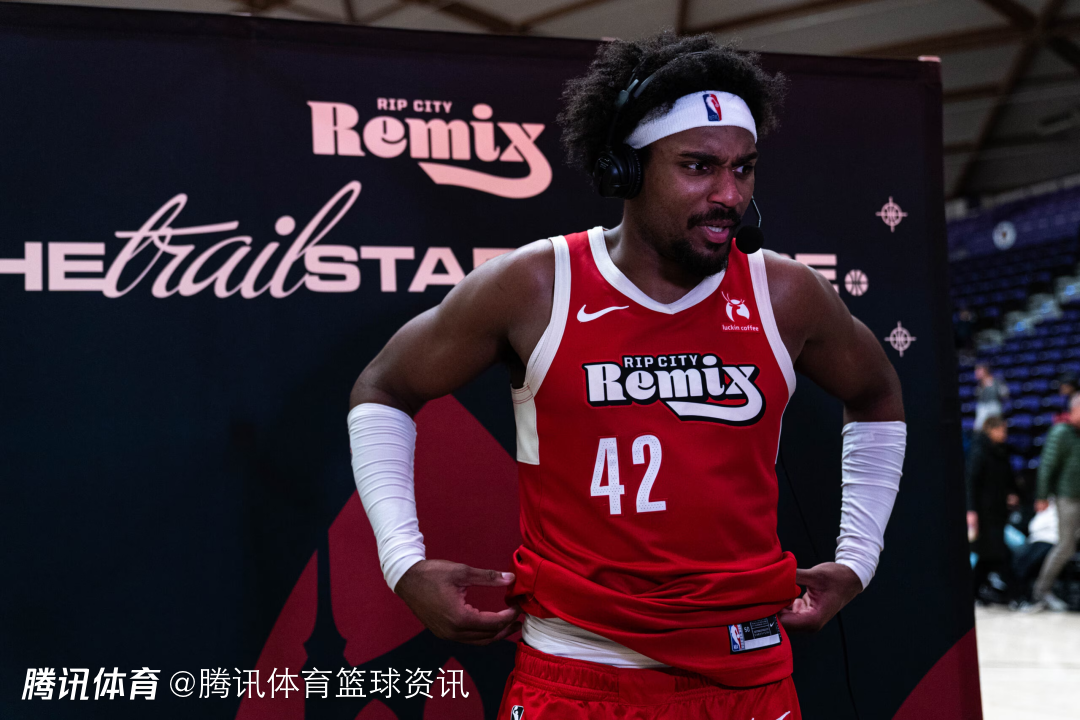 杨瀚森G联赛队友！Shams：爵士以双向合同签下前锋布莱克-辛森