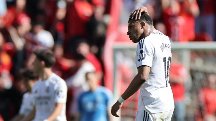 西甲：皇马1-2负保级队终结5连胜 88分钟扳平91分钟遭绝杀