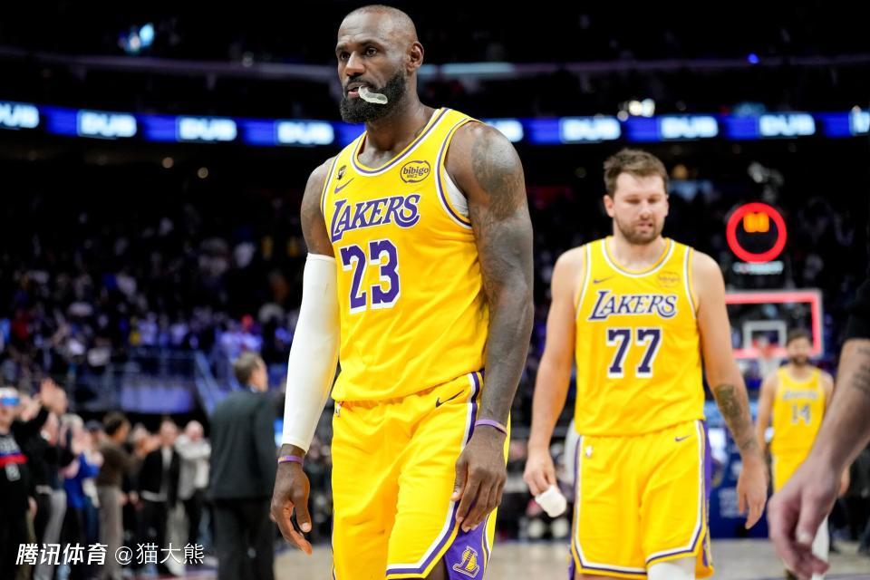 数据帝：詹姆斯离奇数据近16年首见  35分9三分！悍将变身队史第一人