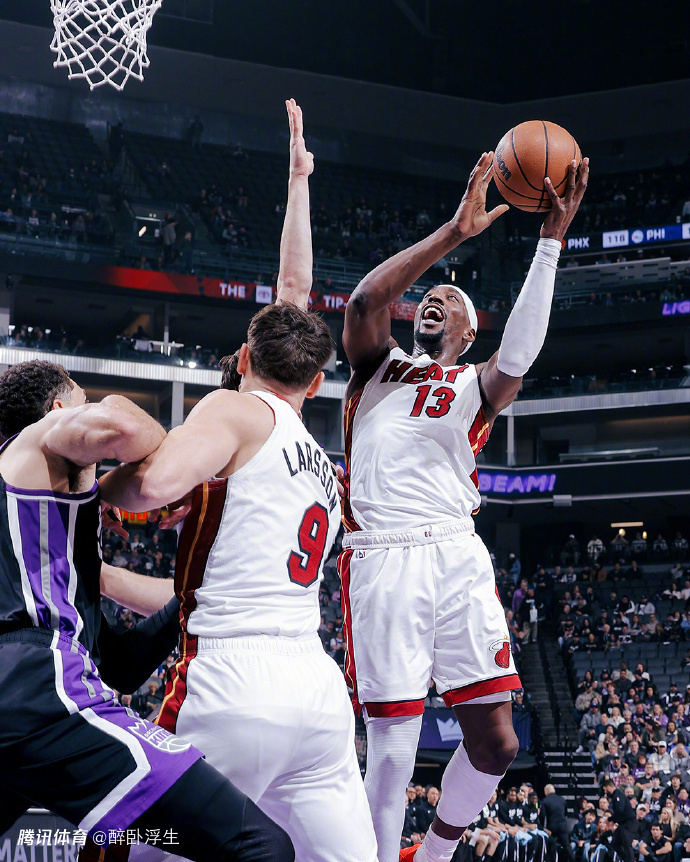 威少22+7国王无缘17分逆转热火 热巴25+7+5德罗赞23分引冲突