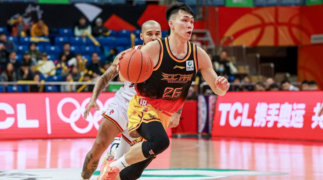 CBA：庞峥麟23+8末节发威江苏力克恩都里 贾尔斯21+14亨特17+9