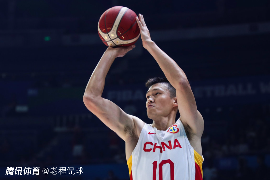 周鹏：在广东队初期曾被告知不准投篮 当时很不理解心态炸了