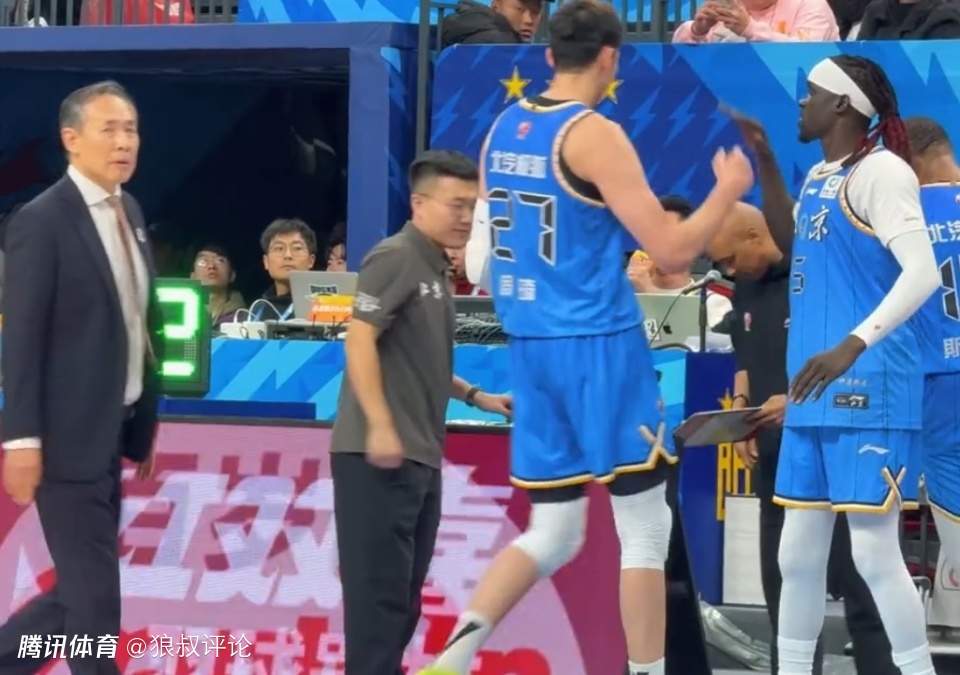 这次真的翻篇了！周琦CBA生涯首战旧主新疆9中7得到15分9板