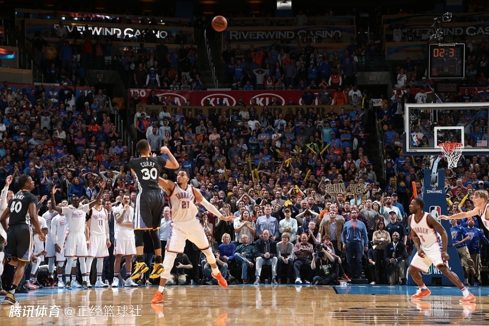 库里超神绝杀十周年！直言难以置信并感谢解说员 NBA官方向其致敬