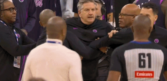 NBA官方：森林狼主帅芬奇向裁判使用不当言论且未及时离场 罚款3.5万美元