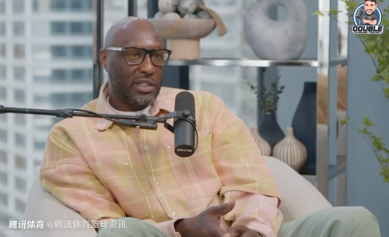 奥多姆：现在小孩一拿球都想投超远三分 希望大家不要只学库里的投篮