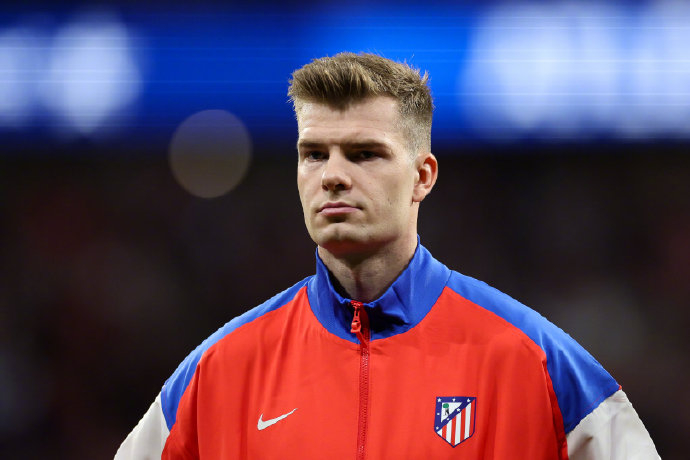 米体：瑟洛特取代莱万成米兰锋线首选目标，马竞要价四千万欧