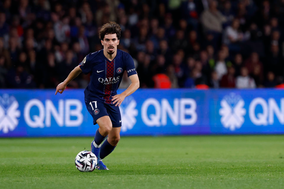 能否战拜仁？官方：维蒂尼亚右脚跟受伤，将于周末重新评估伤情