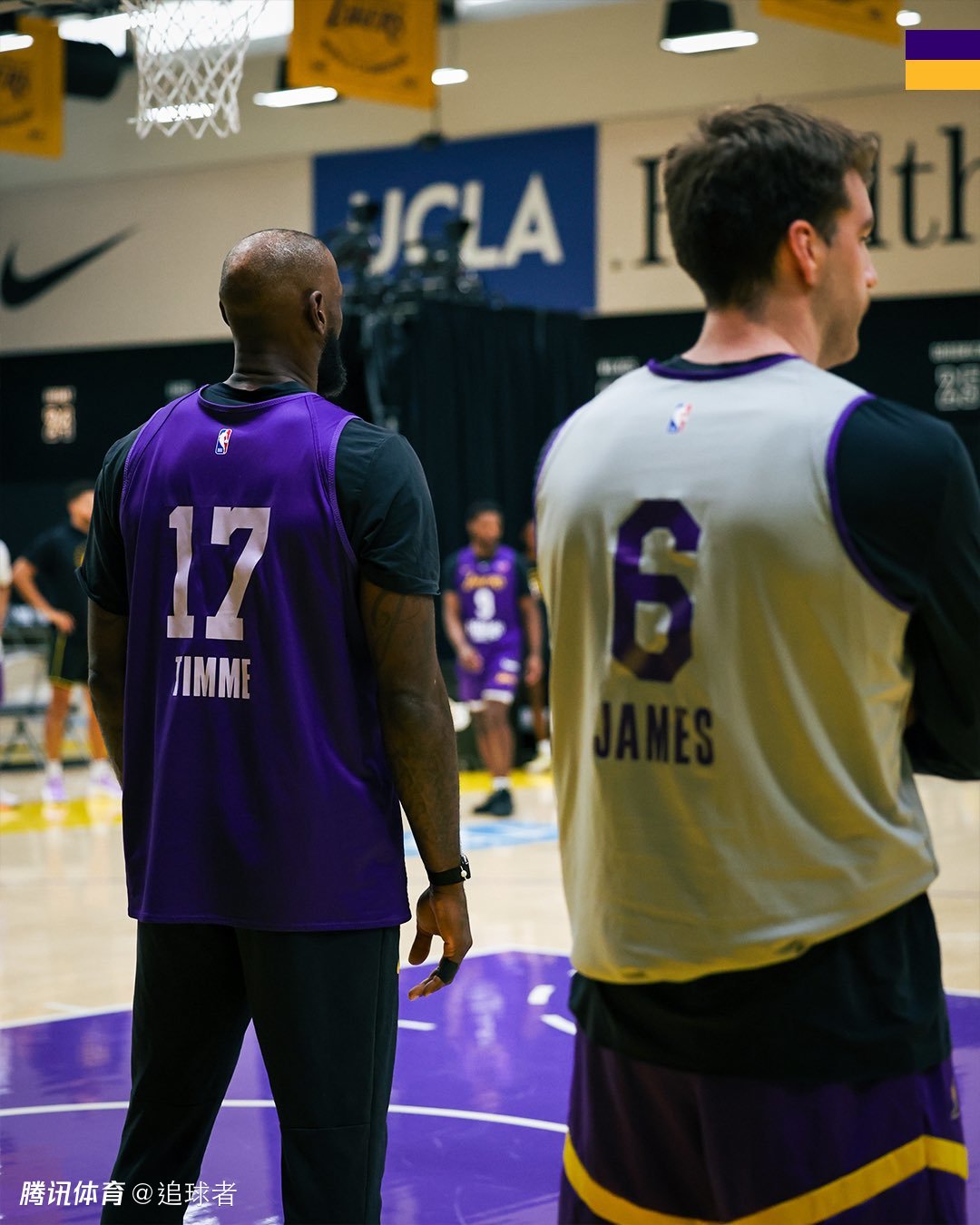 湖人全队互换球衣训练！东詹领衔开怀大笑 雷迪克称卢卡对禁赛很失望