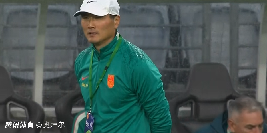 国足半场1-0库拉索！韦世豪压哨绝杀，张玉宁助攻，3数据占优