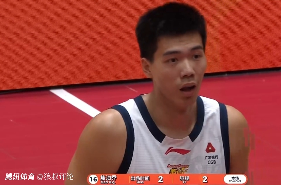 末节遭弃用！焦泊乔6分钟0分4犯规 上一战遭杜锋公开批评