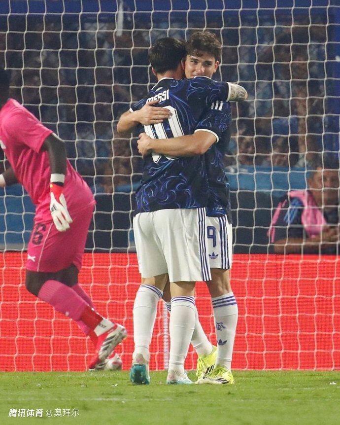 阿根廷梦幻开局！梅西4分钟助攻，国家队已造180球，小蜘蛛建功