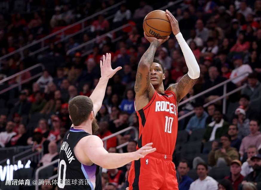 史密斯：场上不想太多整个人状态会更舒服 我已成长为球队更重要的轮换球员