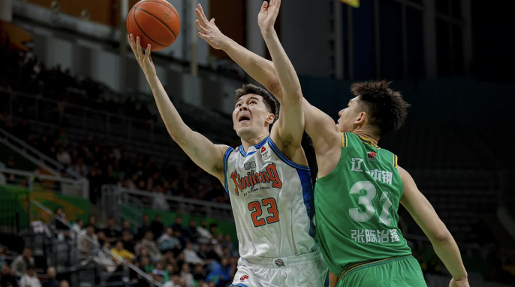 莫兰德17+12赵继伟11助攻辽宁力克新疆 鄢手骐、哈维各16分