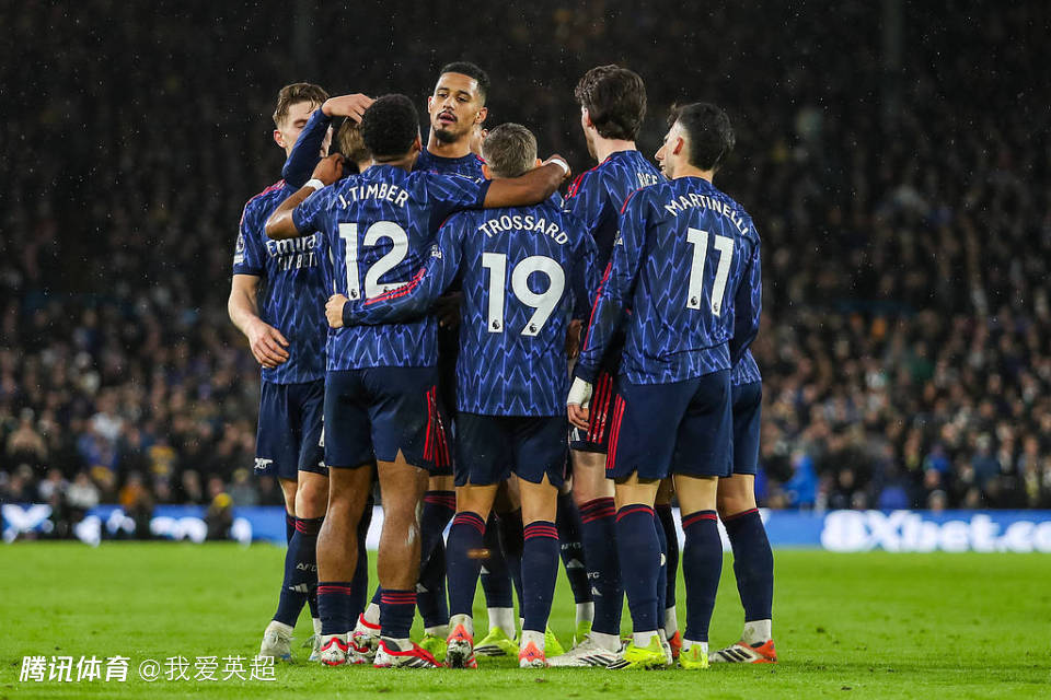 英超综述：阿森纳4-0暂7分领跑 切尔西输2追3+绝杀 利物浦6轮首胜