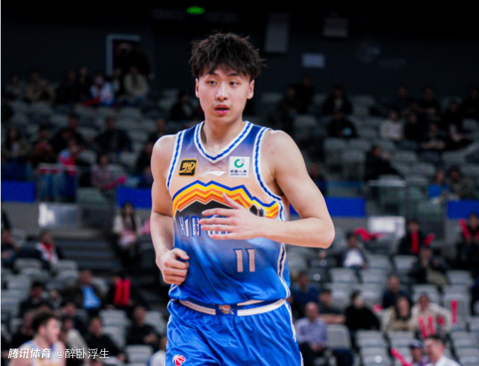 新疆男篮遭打击：队内得分王齐麟脚部韧带受伤 将缺席一段时间