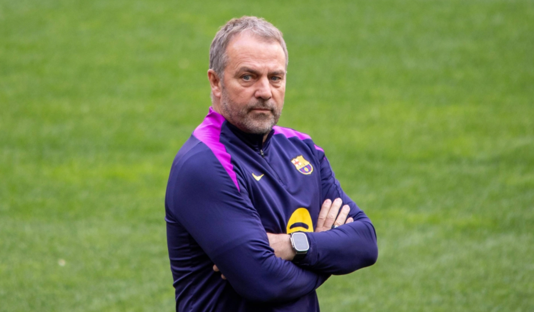 西媒：回应弗里克投诉，欧足联承诺马竞主场草皮合规并浇透水