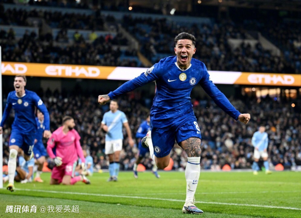 离谱？英超5大豪门又集体翻车+2连平！阿森纳赢麻了：5连胜后6分领跑