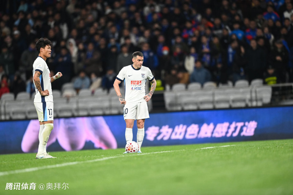 斯坦丘反戈武汉三镇！半场压哨点球破门，轰英博处子球后不庆祝