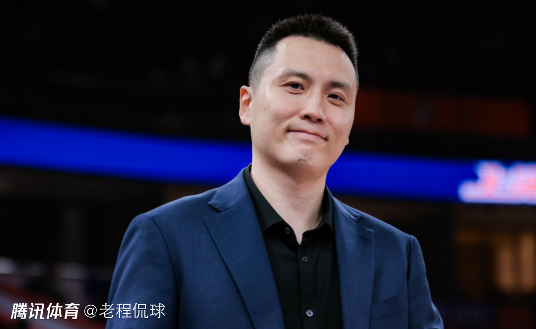 上海主帅回应和外援洛夫顿争执：我们私下关系很好 球队非常团结