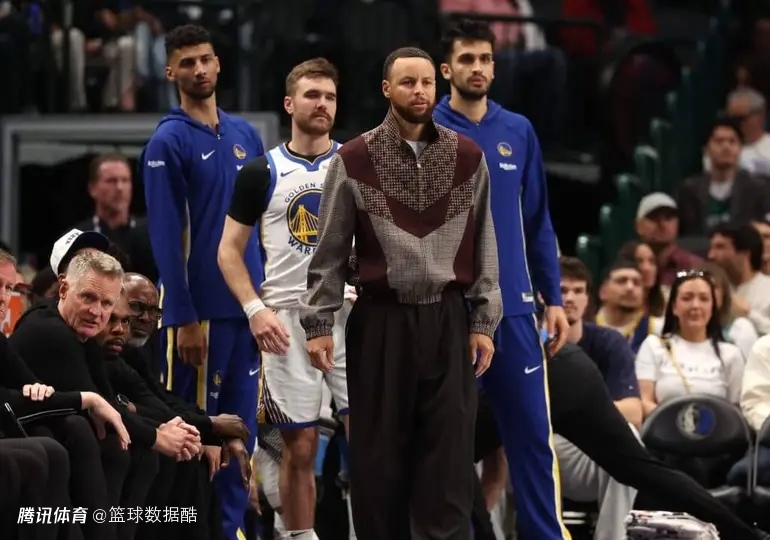 曝勇士内部已经讨论让库里复出是否值得 科尔称萌神有可能赛季报销