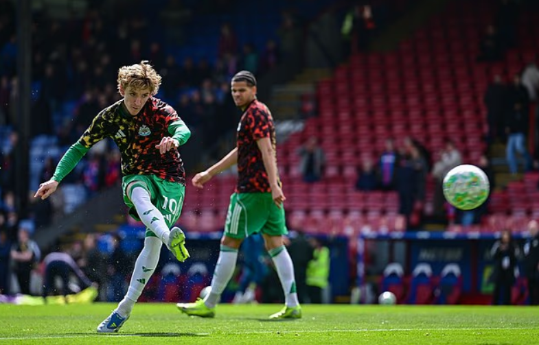 邮报：缺席训练，安东尼·戈登出战阿森纳成疑