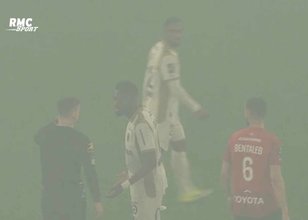 因大雾使门线技术失灵，里尔vs朗斯短暂暂停