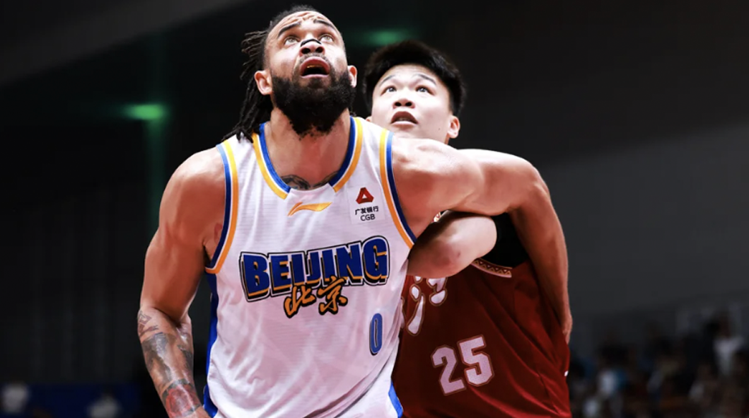 约翰逊17+10浙江15分大胜北京 周琦13+10赵睿因伤休战北京三分16中3