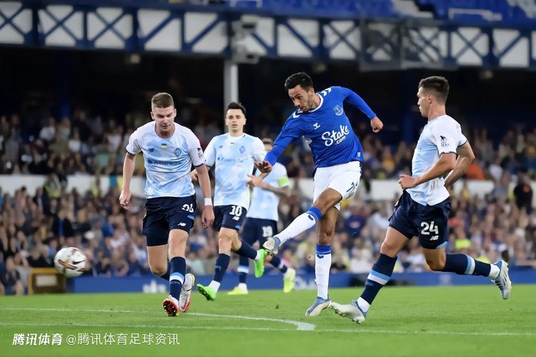 TA：因相关文件提交超时 麦克尼尔转会水晶宫交易未能成行