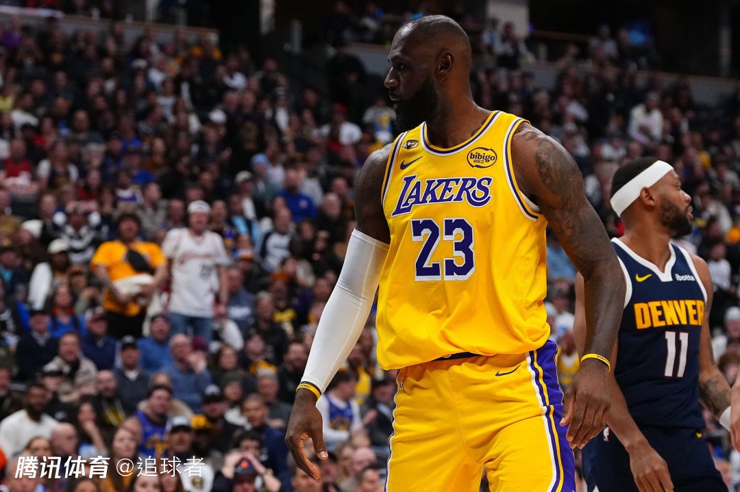 轰19+9+8！詹姆斯赛后盛赞两大功臣 向全明星票王东契奇致敬