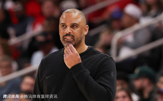 乌度卡：库里看起来丝毫没有生疏感 杜兰特和申京最后时刻的配合很棒