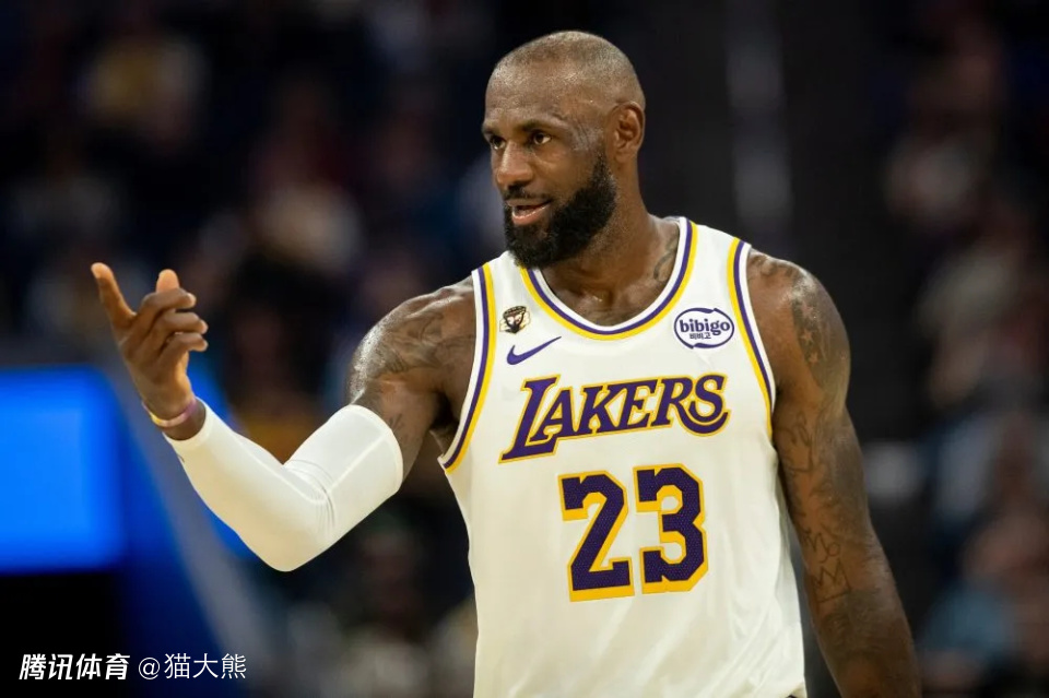 数据帝：詹皇休战却创尴尬纪录 23+11+12+0！威少变NBA历史首人