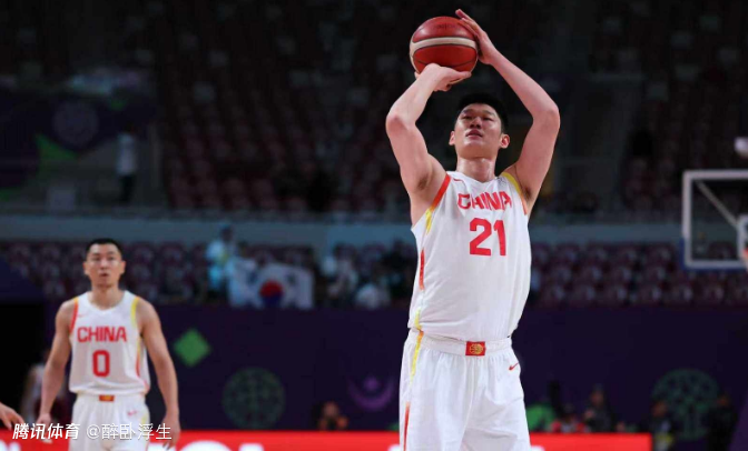 胡金秋10中9轰20+12头功：3数据全场最高 遭争议判罚仍统治内线