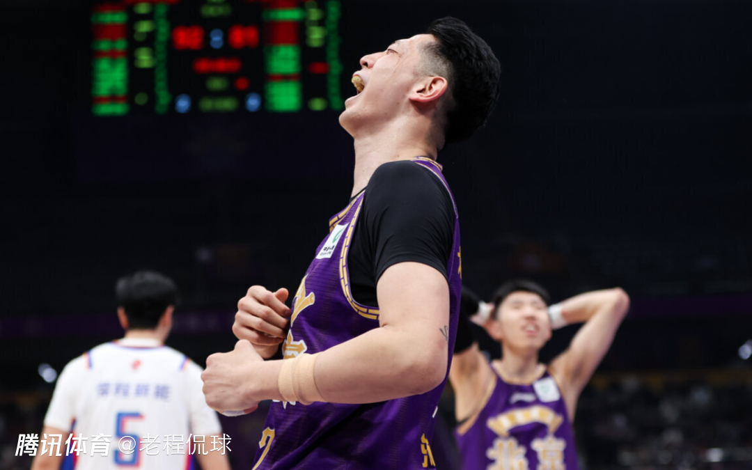 沈梓捷本赛季场均仅5+5 转会两年他快成路人甲