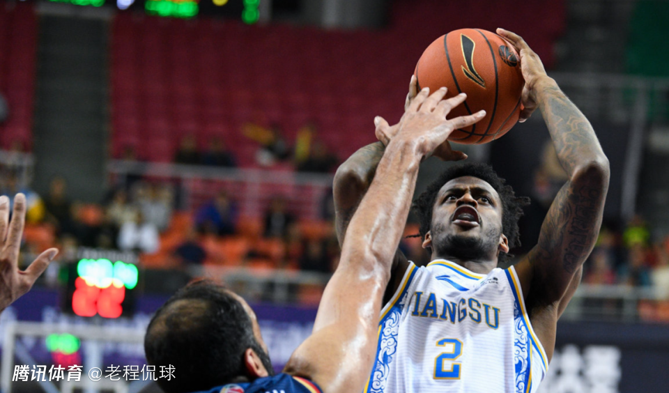 布莱克尼假球战多失常？收官阶段其他比赛场均37分 打广东11分