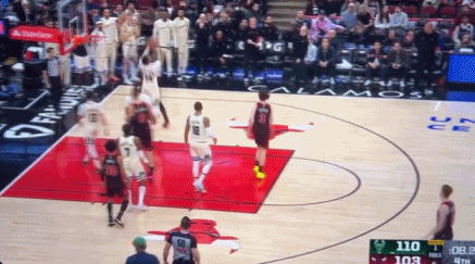 字母与公牛众将对喷内容出炉！扣篮后高喊我回来了 特伦特询问对手想打架？