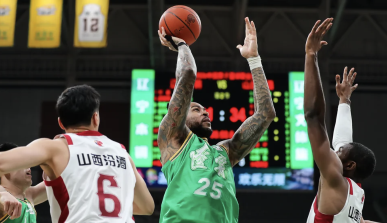 四连胜！鄢手骐16分辽宁逆转击败山西 李晓旭12+6+3+3断