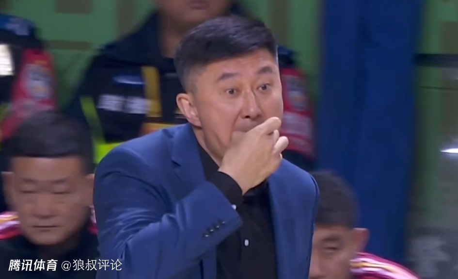 杜锋：我们上半场限制南京得到了29分 下半场手感回暖更好掌控主动权