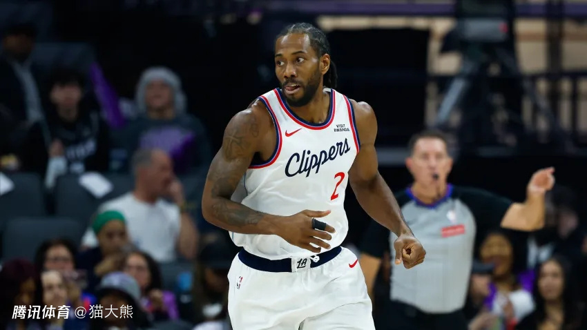 数据帝：1米96后卫数据似詹姆斯 小卡缔造一项队史纪录
