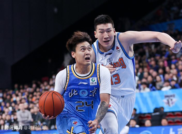 战老东家新疆只打9分钟 赵睿解释下半场没出战：边打边调整