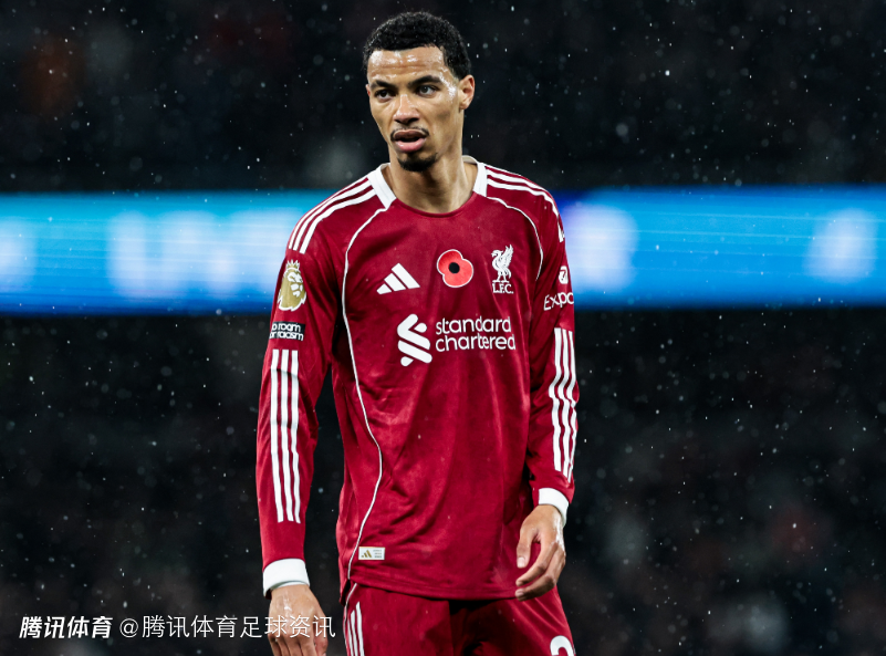 前英超裁判：对阵利兹联时 埃基蒂克被对方拉拽若顺势倒地 那就是红牌+点球