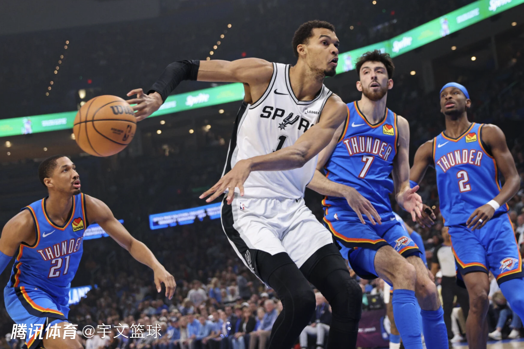 文班亚马迎盖帽里程碑！轰17+7隔扣霍姆格伦 难阻马刺崩盘无缘四杀雷霆