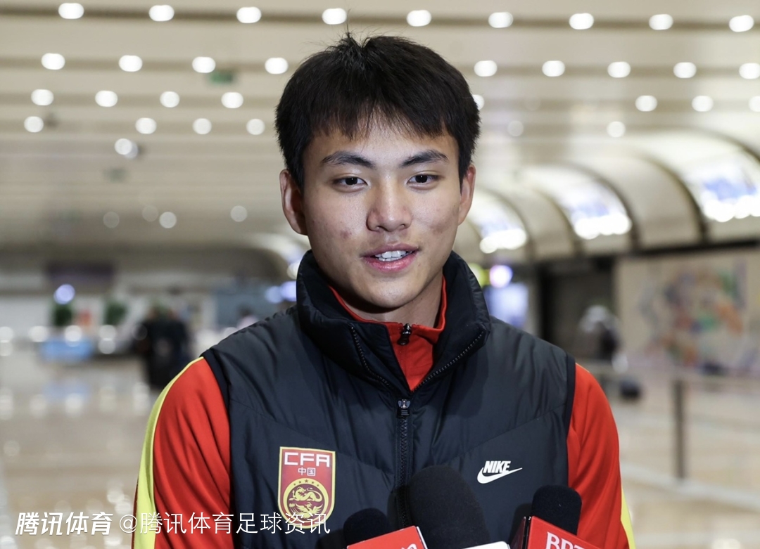 前曼城门将卡森盛赞李昊：对阵乌兹别克时 他两记神扑令我印象深刻