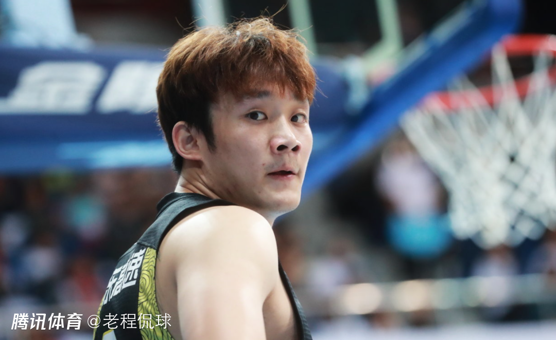 丁彦雨航难在山东队退役球衣 CBA有不成文的2大标准