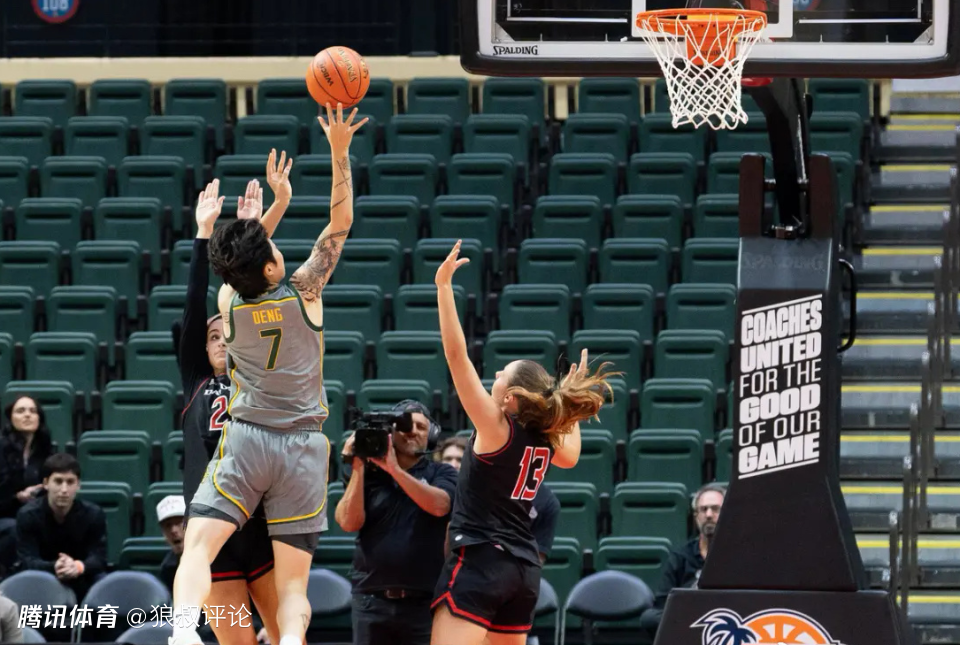 遗憾错失绝杀！女篮球员邓雨婷三分5中4轰22分3板
